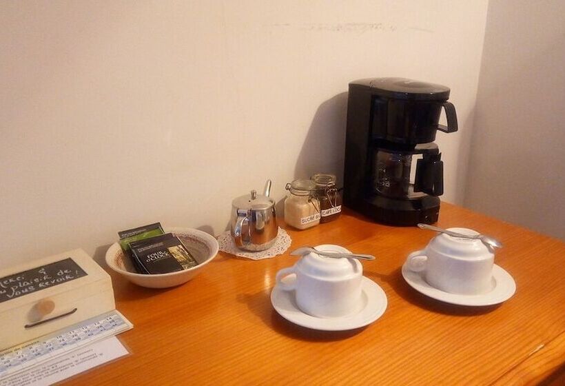 ユースホステル Auberge Micro Brasserie Le Baril Roulant