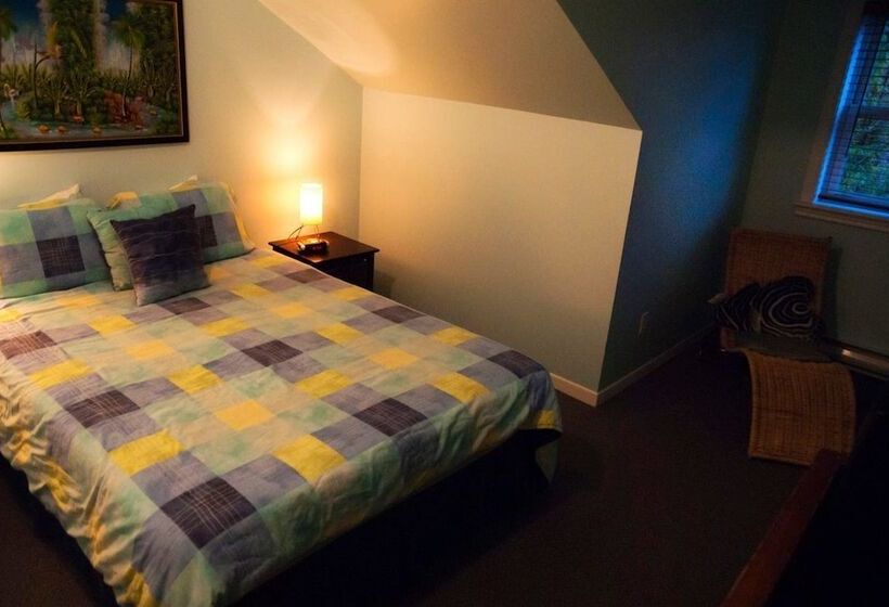 ユースホステル Auberge Micro Brasserie Le Baril Roulant