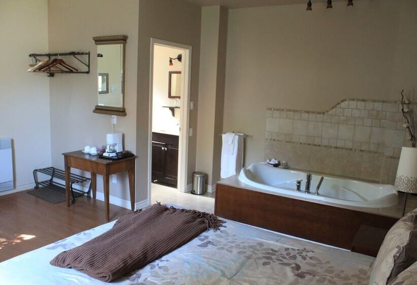 ユースホステル Auberge Micro Brasserie Le Baril Roulant