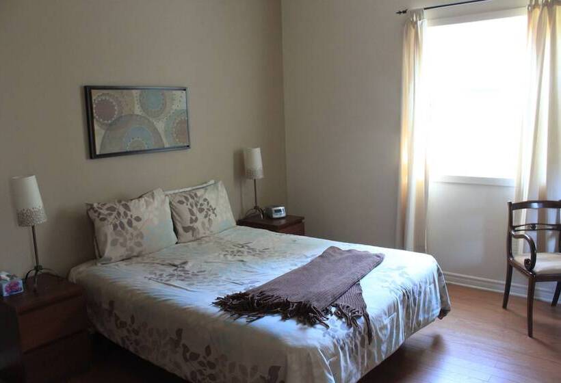 ユースホステル Auberge Micro Brasserie Le Baril Roulant