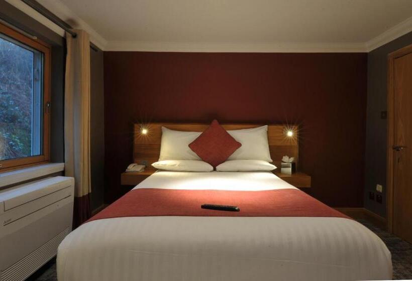 旅馆 The Inn On Loch Lomond