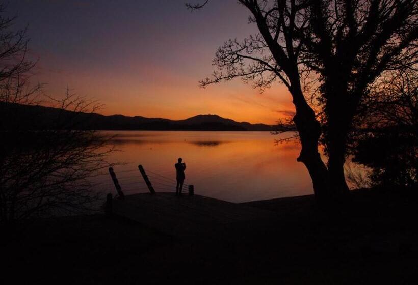 旅馆 The Inn On Loch Lomond