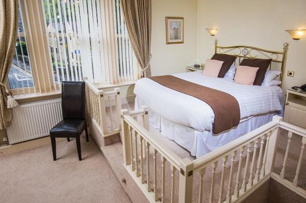 호스텔 The Old Bell Inn