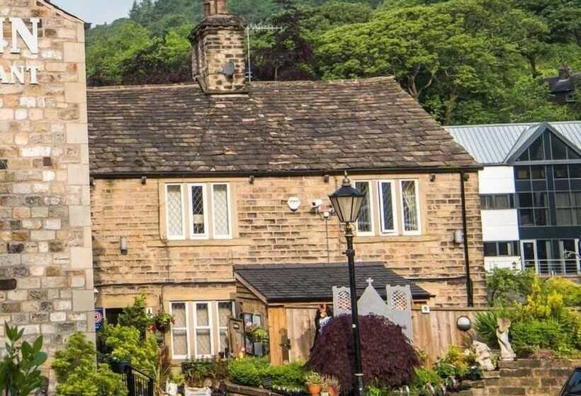 호스텔 The Old Bell Inn