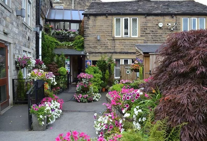 Retkeilymaja The Old Bell Inn