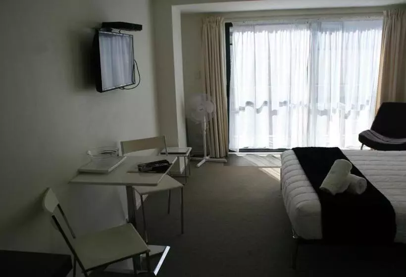 Atlas Suites And Apartments