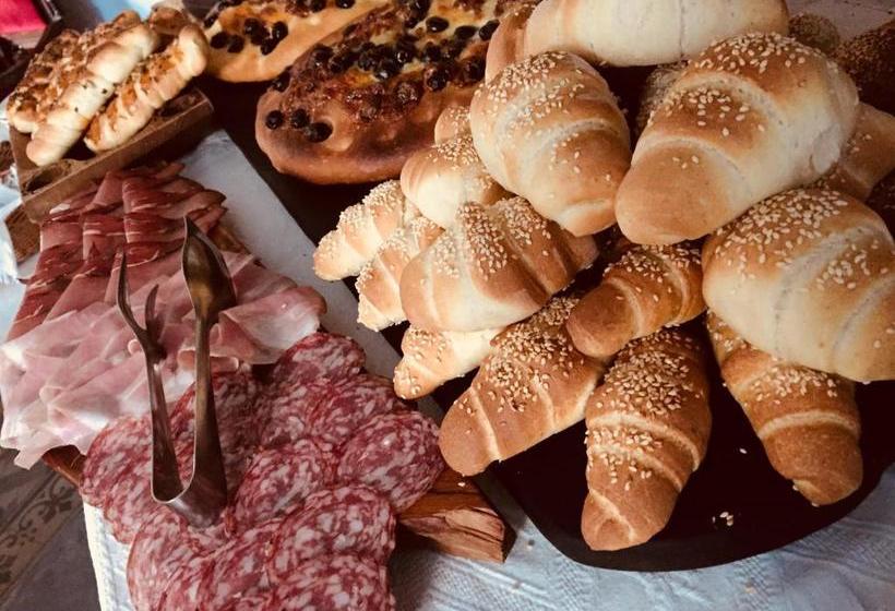 Bed and Breakfast Il Portico Guesthouse