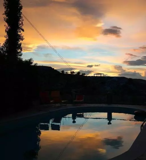 هتل Ciuci S Manor