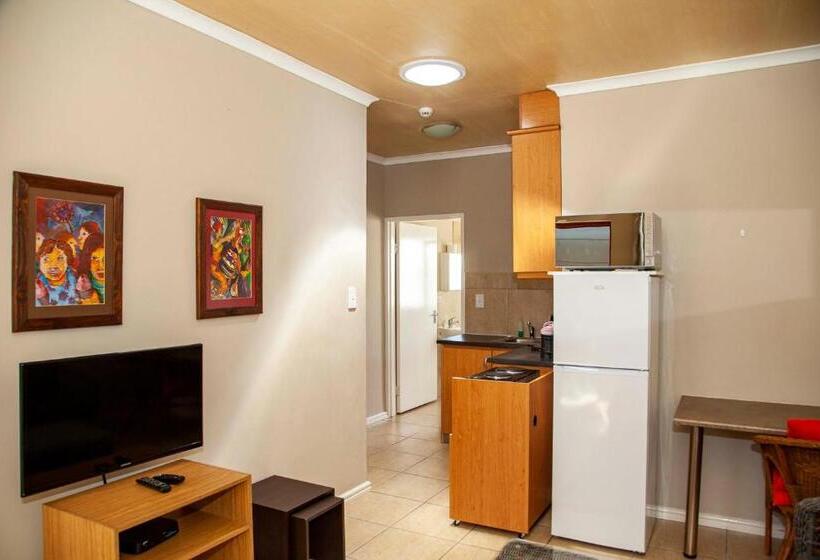 膳宿费 80 Kendal Guest House