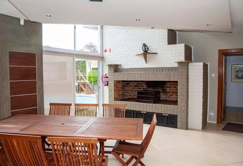 Majatalo 80 Kendal Guest House