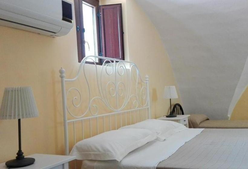 פנסיון Corte Carafa Un Oasi Nel Centro Storico Con Parcheggio Interno Riservato