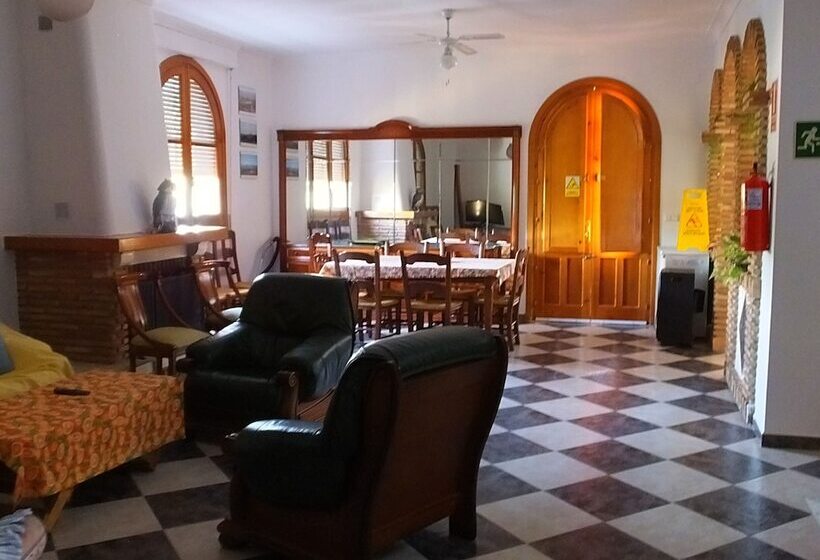 膳宿费 Hostal Rural Villa Cabreros   Hostel