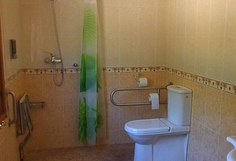 膳宿费 Hostal Rural Villa Cabreros   Hostel