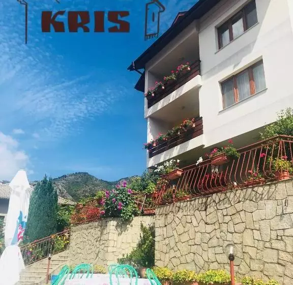 ペンション Kris Guest House