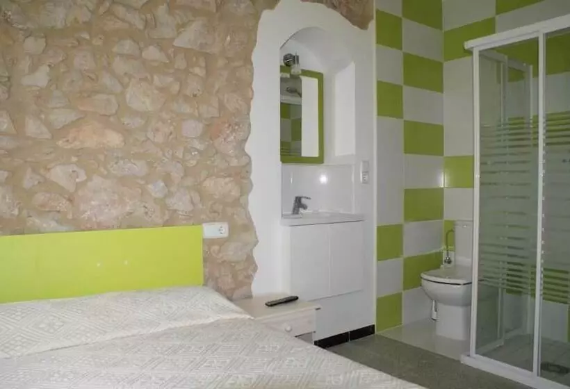 Majatalo Pensió I Apartament Torrent