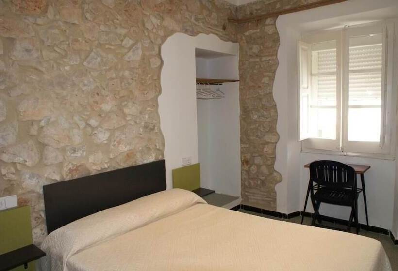 پانسیون Pensió I Apartament Torrent