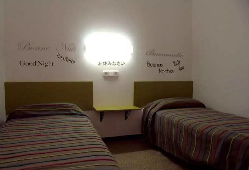 Majatalo Pensió I Apartament Torrent