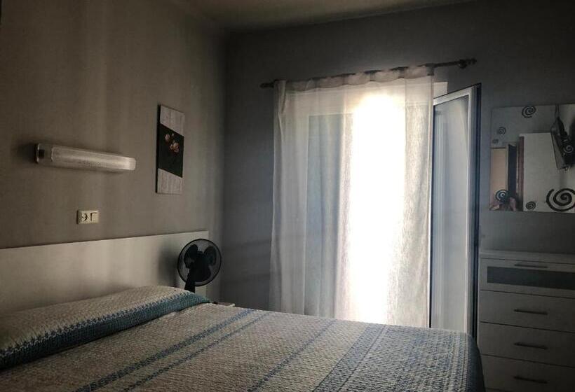 پانسیون Pensió I Apartament Torrent