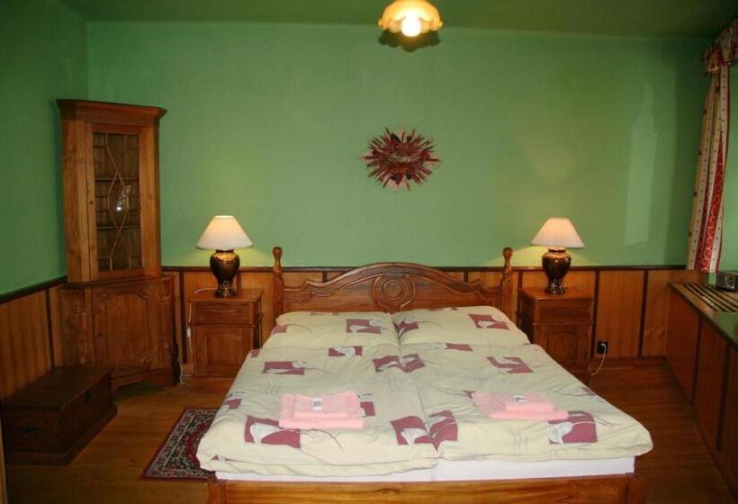 Majatalo Penzion Kasper Cyklopenzion