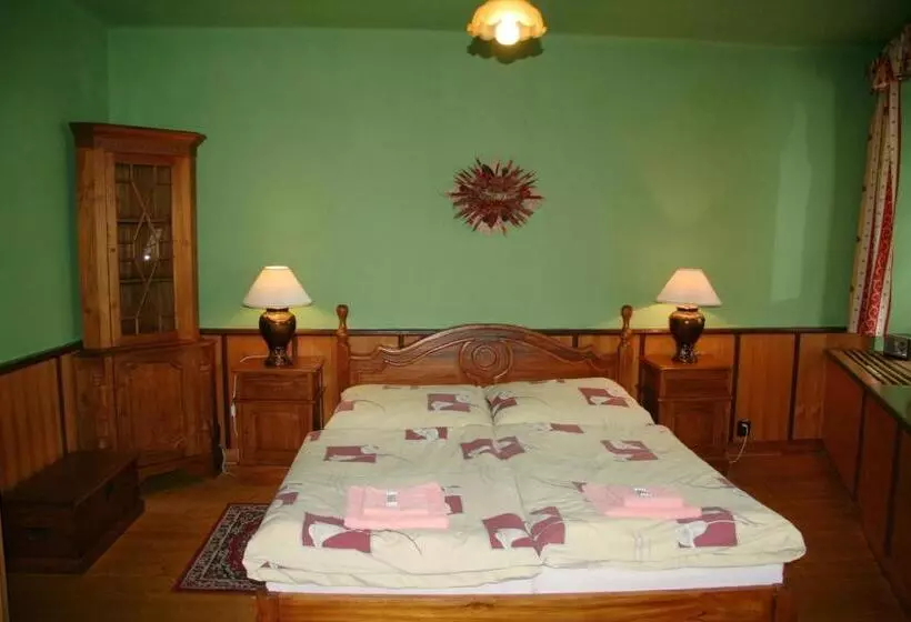 Majatalo Penzion Kasper Cyklopenzion