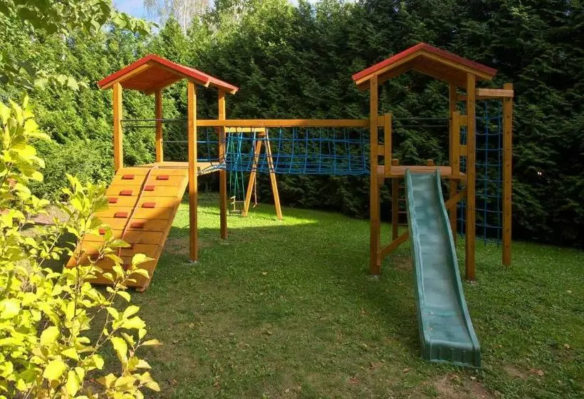 ペンション Apartmány Slezský Dům