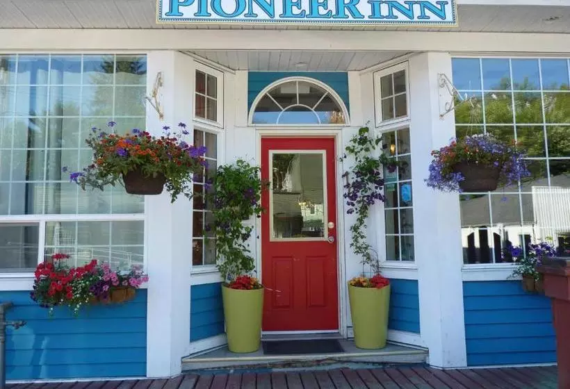 ペンション Pioneer Inns