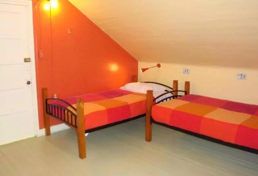 ペンション Pioneer Inns