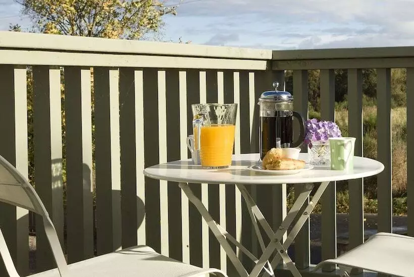 پانسیون Sandown House