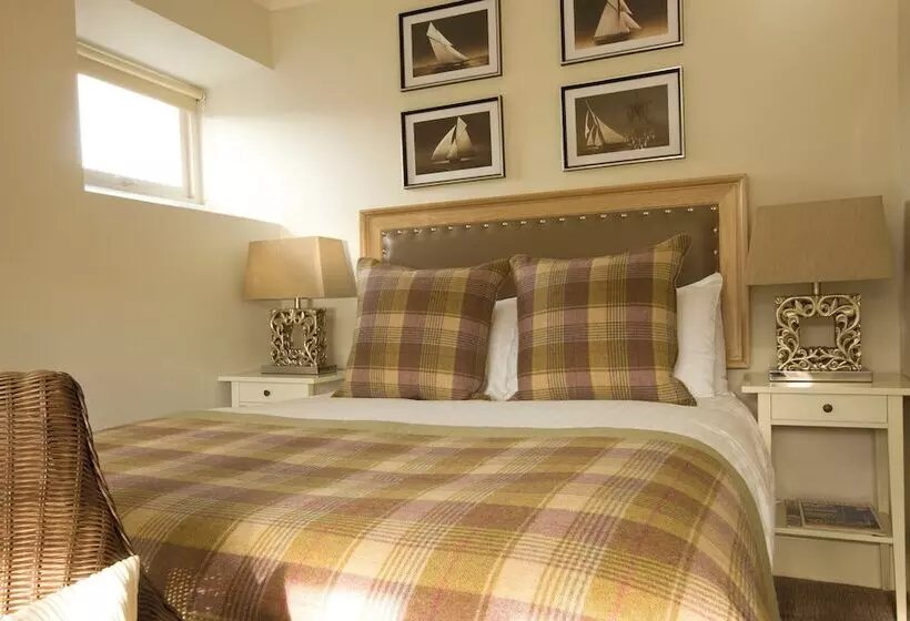 پانسیون Sandown House