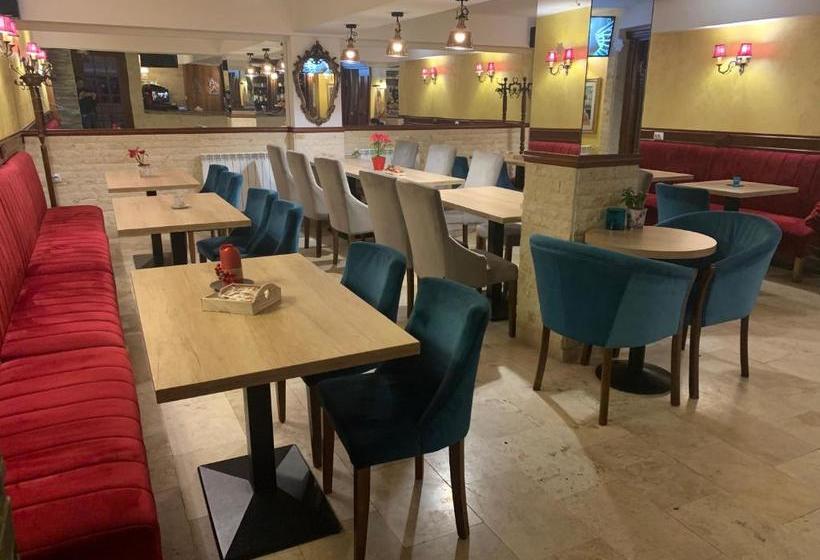 پانسیون Vila Royal