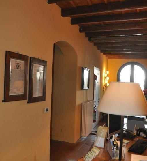 Piazza Nova Guest House