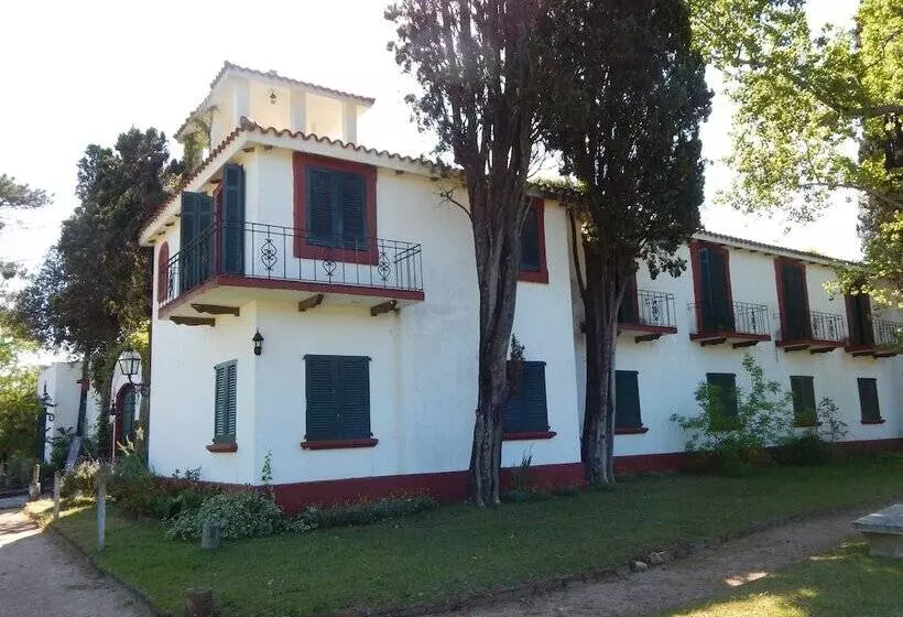 ユースホステル Fortin De Santa Rosa