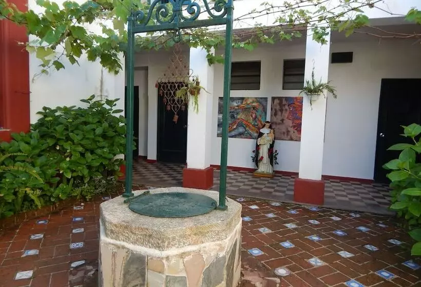 ユースホステル Fortin De Santa Rosa