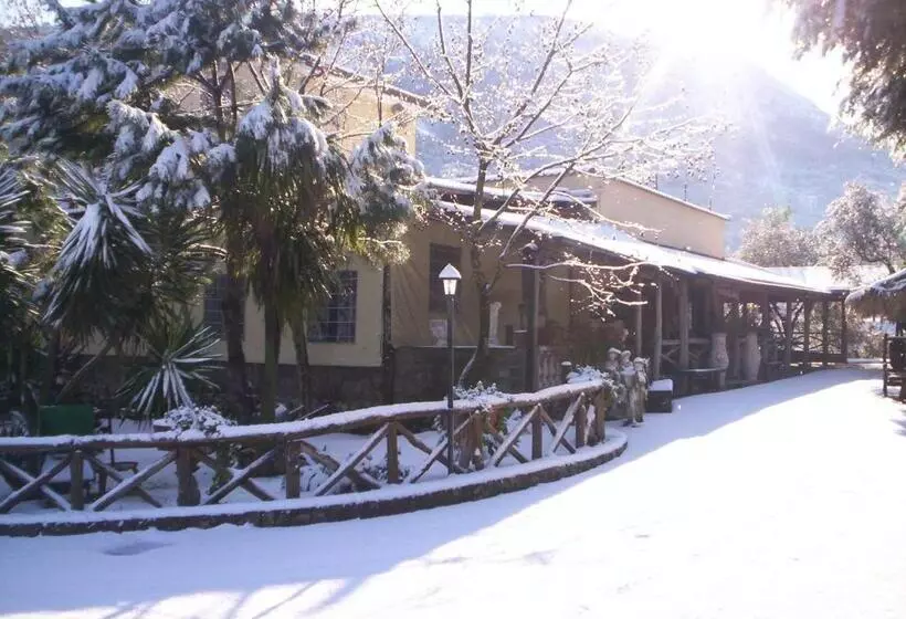 ホテル Agriturismo La Chiana