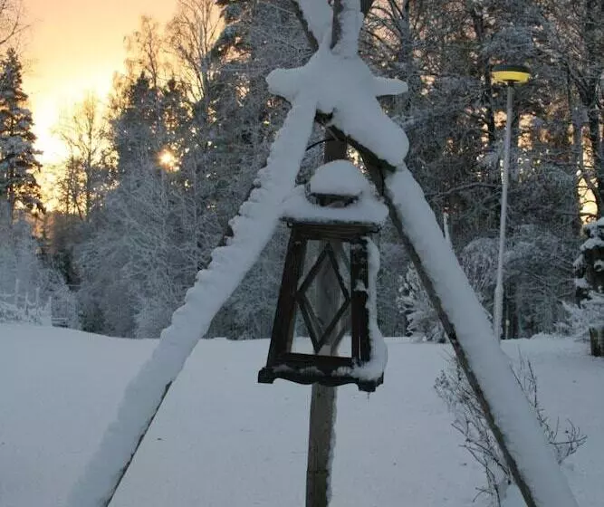 Hotelli Valkeisen Loma