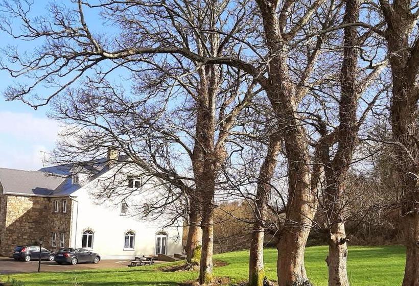 بنسيون Donegal Manor