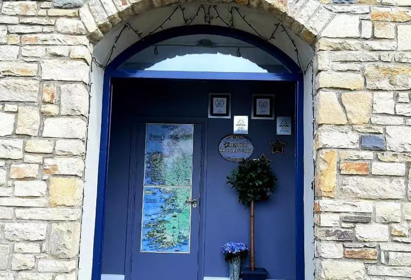 ペンション Donegal Manor