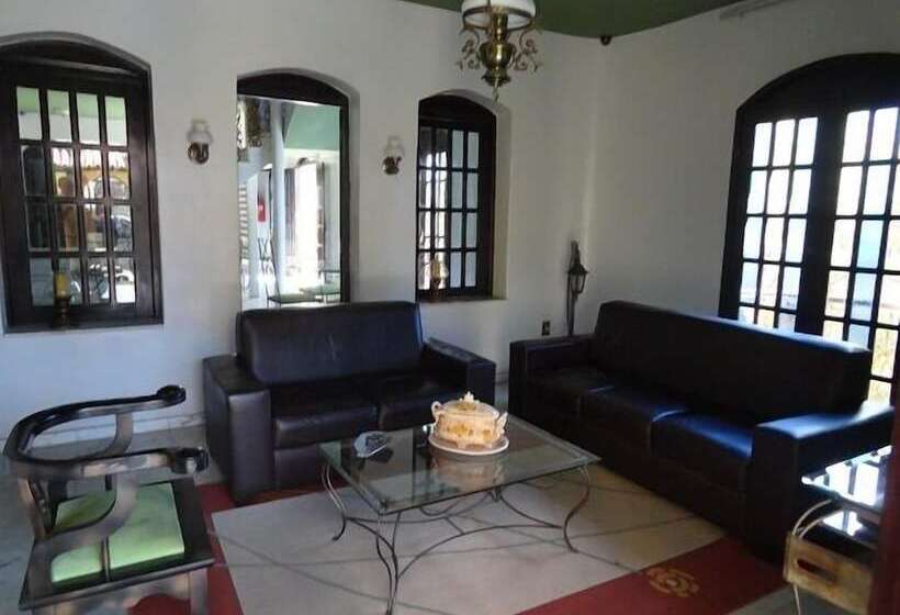 پانسیون Formosa Residence