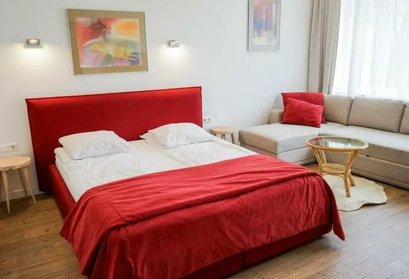 پانسیون Guest House Senasis Pastas