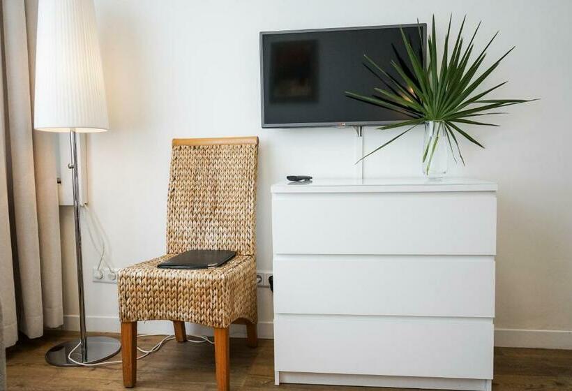 پانسیون Guest House Senasis Pastas