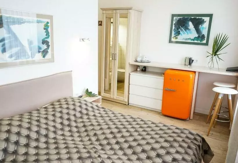 پانسیون Guest House Senasis Pastas