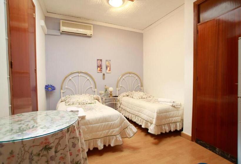 بنسيون Hostal Jiménez