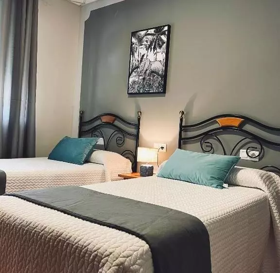 ペンション Hostal Paulino