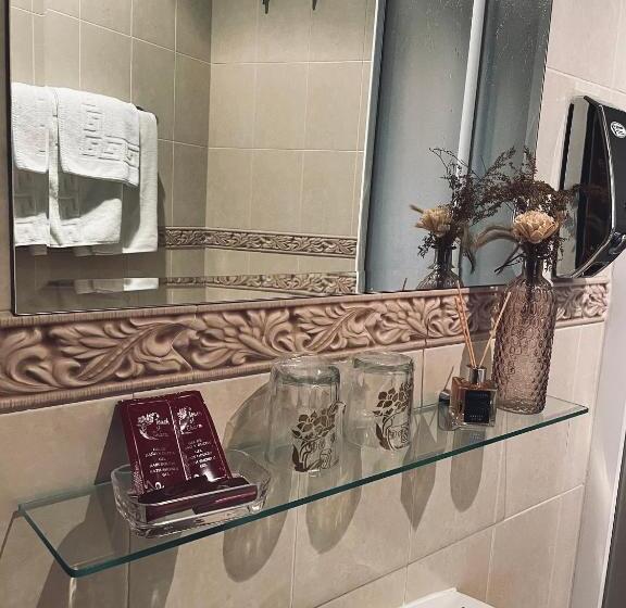 بنسيون Hostal Paulino