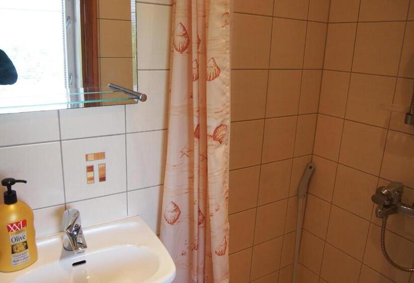 پانسیون Männi Guesthouse