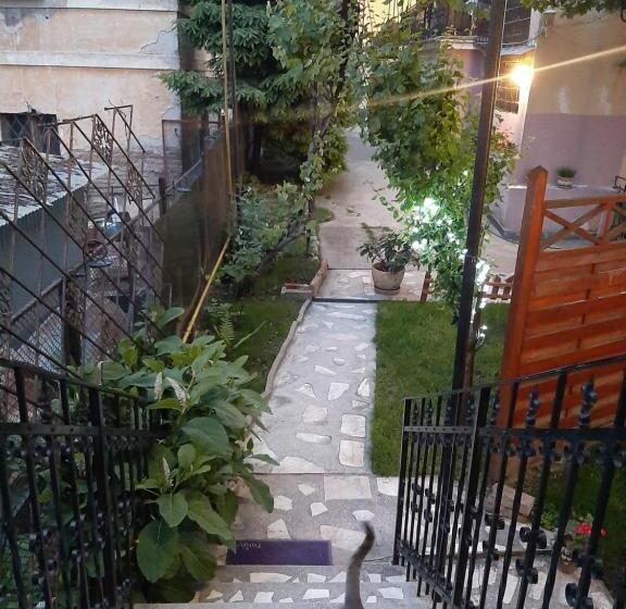 פנסיון Piccola Italia Casa Racovita