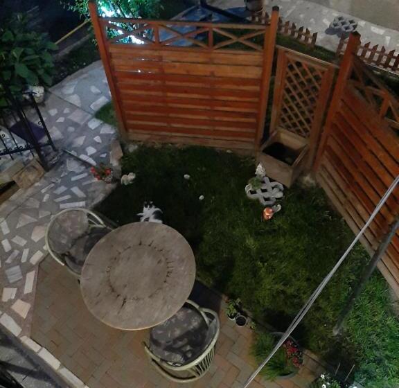 פנסיון Piccola Italia Casa Racovita