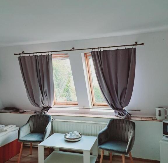 פנסיון Piccola Italia Casa Racovita