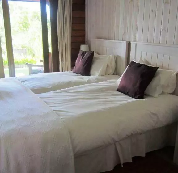 پانسیون Piesang Valley Lodge