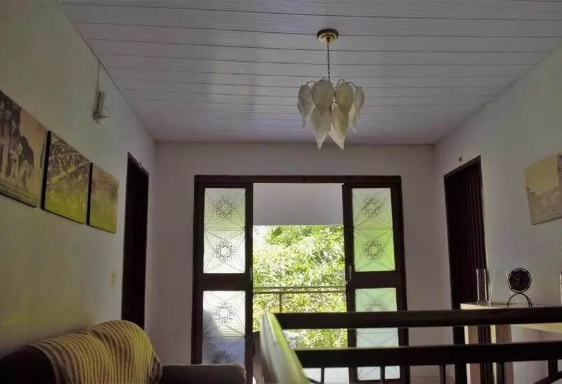 ペンション Pousada Bougainville